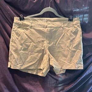 Old Navy Dockers Women's Beige Shorts